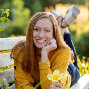 Meet your Posher, Lauren